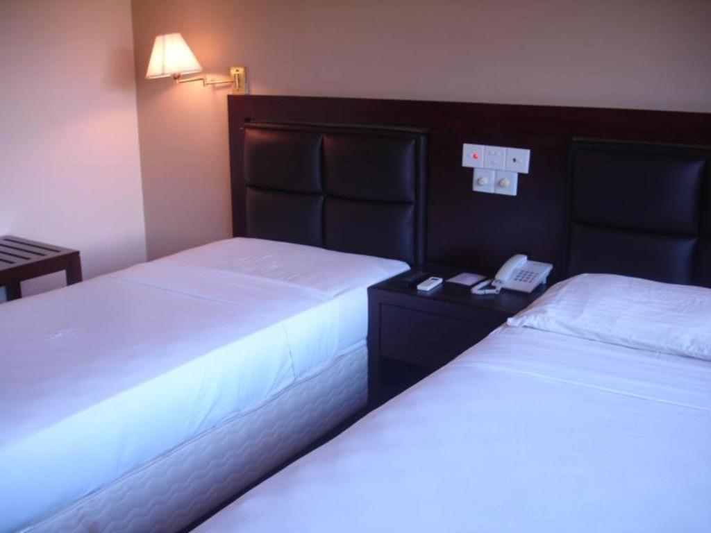 Devon Hotel Канди Экстерьер фото
