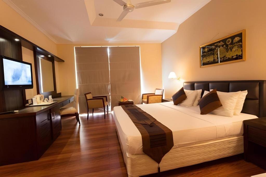 Devon Hotel Канди Экстерьер фото
