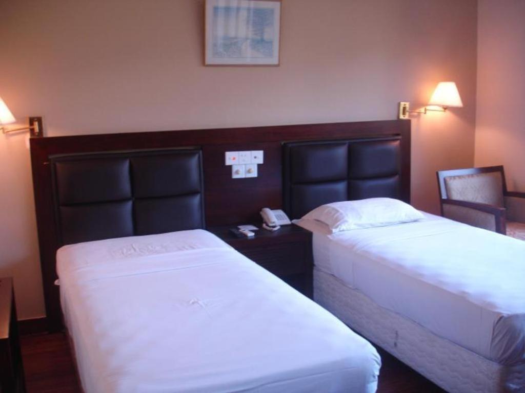 Devon Hotel Канди Экстерьер фото