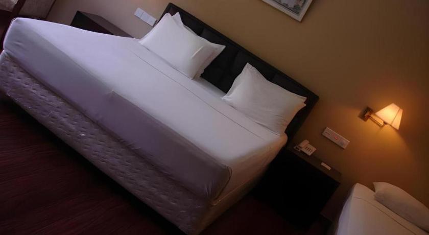 Devon Hotel Канди Экстерьер фото